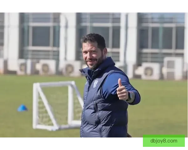 三镇主帅莫拉自述我是梦想家也是实干家带队前行用行动书写球队新蓝图